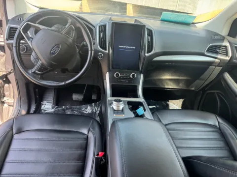 More photos of 2023 Ford Edge SEL at B & B Auto Sales, SD