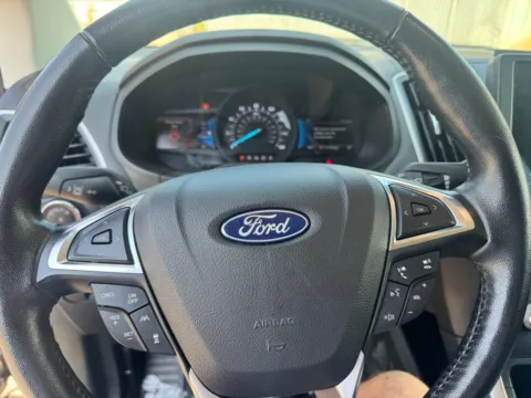 More photos of 2023 Ford Edge SEL at B & B Auto Sales, SD