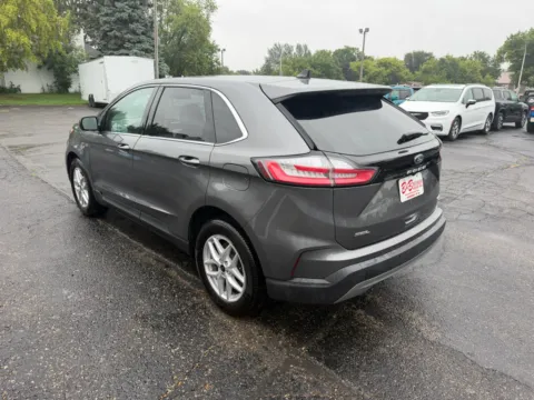 More photos of 2023 Ford Edge SEL at B & B Auto Sales, SD