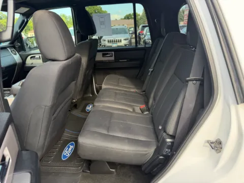 More photos of 2017 Ford Expedition XLT at B & B Auto Sales, SD