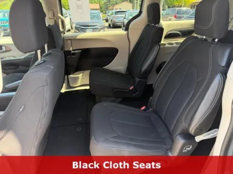 More photos of 2023 Chrysler Voyager LX at B & B Auto Sales, SD