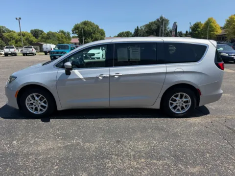 More photos of 2023 Chrysler Voyager LX at B & B Auto Sales, SD