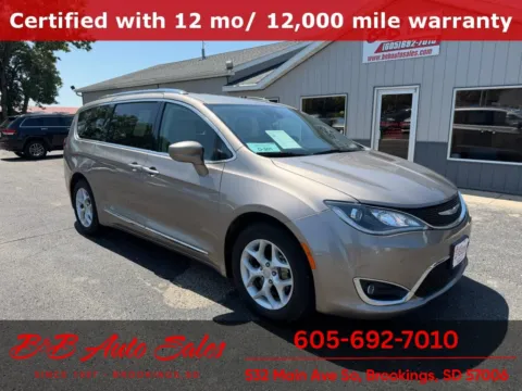 Silver 2018 Chrysler Pacifica Touring L Plus for sale in Brookings, SD