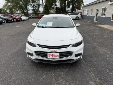 Another view of 2018 Chevrolet Malibu LT for sale in Brookings, SD at B & B Auto Sales