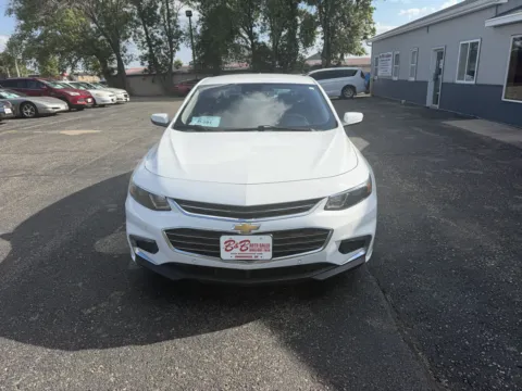Another view of 2018 Chevrolet Malibu LT for sale in Brookings, SD at B & B Auto Sales