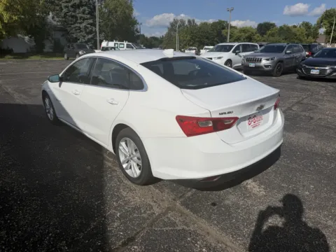 More photos of 2018 Chevrolet Malibu LT at B & B Auto Sales, SD