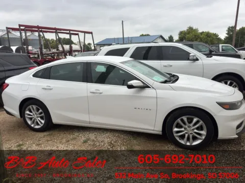 White 2018 Chevrolet Malibu LT for sale in Brookings, SD