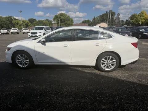 More photos of 2018 Chevrolet Malibu LT at B & B Auto Sales, SD