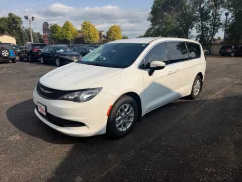 More photos of 2023 Chrysler Voyager LX at B & B Auto Sales, SD