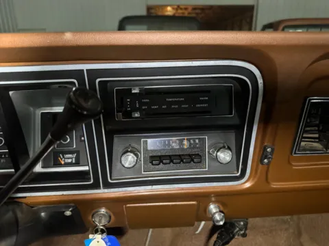 More photos of 1978 Ford F-150 at B & B Auto Sales, SD