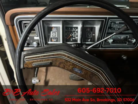 More photos of 1978 Ford F-150 at B & B Auto Sales, SD