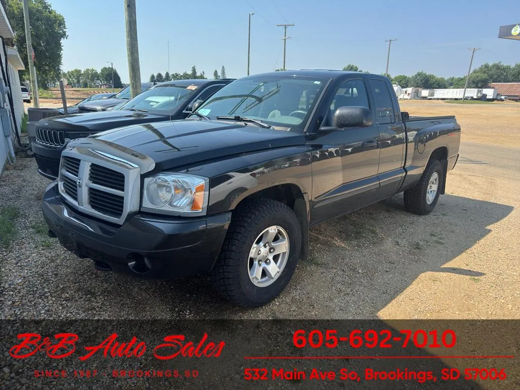 2006 Dodge Dakota SLT for sale in Brookings, SD