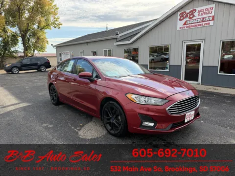 Red 2019 Ford Fusion SE for sale in Brookings, SD