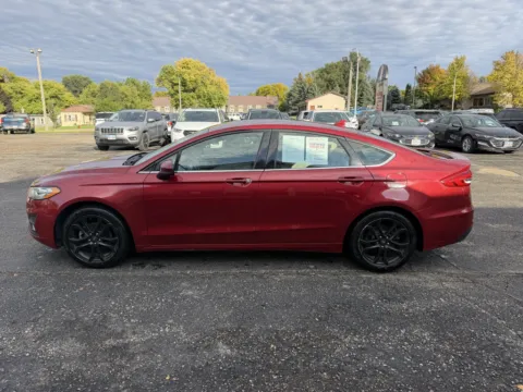 More photos of 2019 Ford Fusion SE at B & B Auto Sales, SD