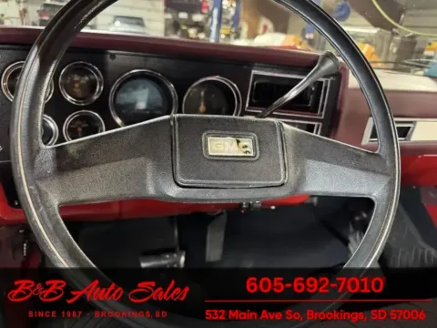 More photos of 1985 GMC K1500 4x4 at B & B Auto Sales, SD