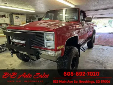 More photos of 1985 GMC K1500 4x4 at B & B Auto Sales, SD