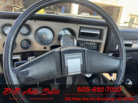 More photos of 1987 Chevrolet V10 at B & B Auto Sales, SD