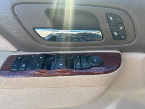 More photos of 2011 Chevrolet Avalanche LT at B & B Auto Sales, SD