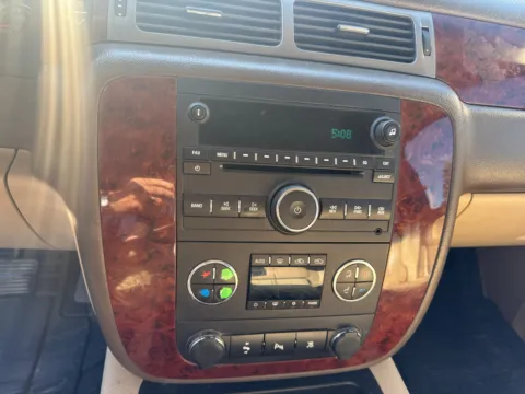 More photos of 2011 Chevrolet Avalanche LT at B & B Auto Sales, SD