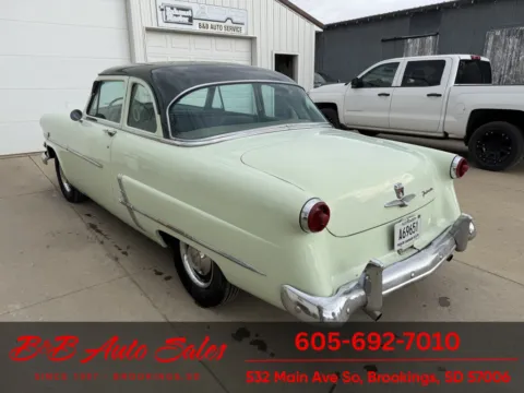 More photos of 1953 Ford Customline at B & B Auto Sales, SD