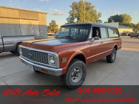 Another view of 1971 Chevrolet Suburban for sale in Brookings, SD at B & B Auto Sales