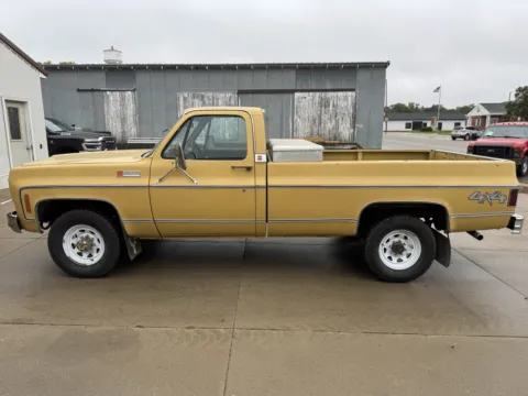 More photos of 1973 GMC K1500 at B & B Auto Sales, SD