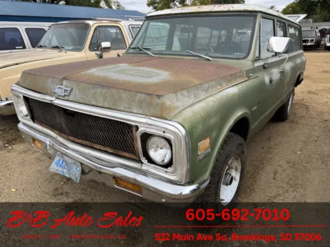 Another view of 1972 Chevrolet Suburban for sale in Brookings, SD at B & B Auto Sales