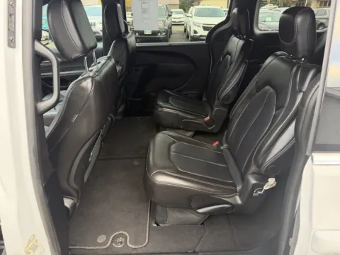 More photos of 2025 Chrysler Pacifica Select at B & B Auto Sales, SD