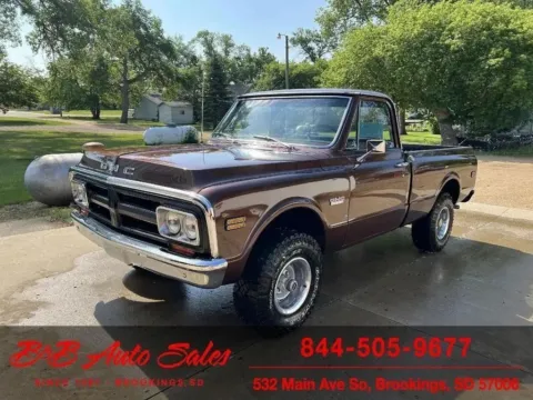 More photos of 1971 GMC K1500 Shortbox 4x4 at B & B Auto Sales, SD