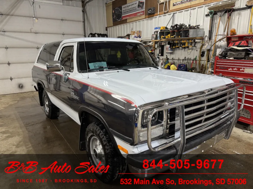 1993 DODGE Ramcharger LE for sale in Brookings, SD