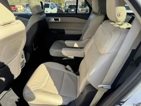 More photos of 2020 Ford Explorer Platinum at B & B Auto Sales, SD