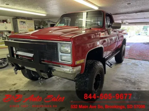 More photos of 1985 GMC K1500 at B & B Auto Sales, SD