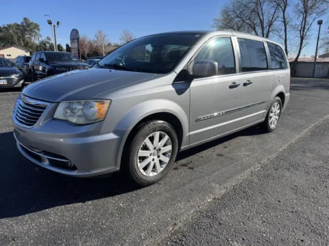 More photos of 2015 Chrysler Town & Country Touring at B & B Auto Sales, SD