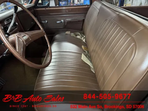 More photos of 1972 GMC C2500 Sierra Classic at B & B Auto Sales, SD