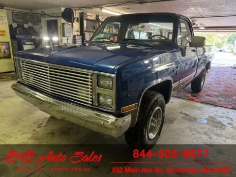 More photos of 1987 Chevrolet V10 at B & B Auto Sales, SD