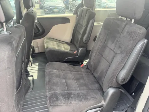 More photos of 2013 Dodge Grand Caravan SXT at B & B Auto Sales, SD