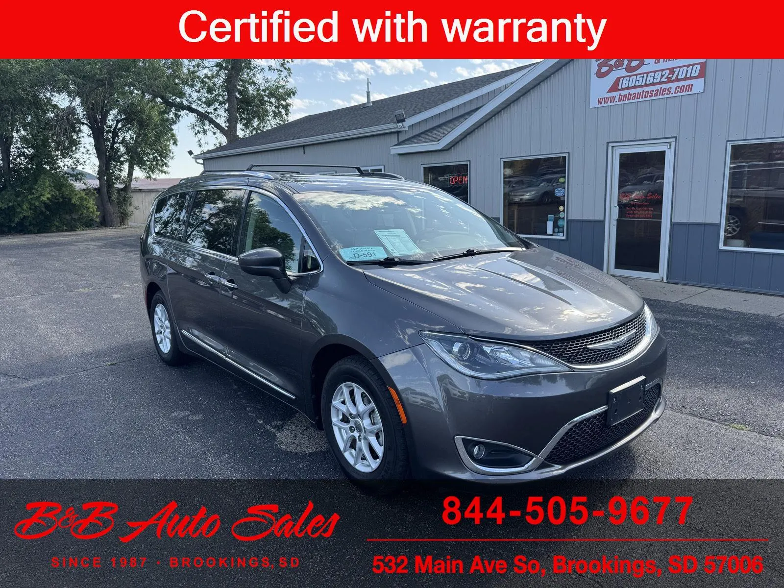 Gray 2020 Chrysler Pacifica Touring L for sale in Brookings, SD