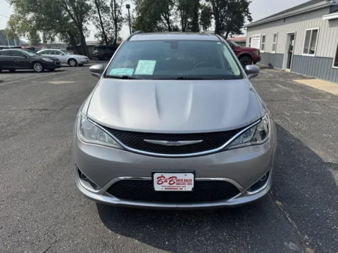 Photos of 2017 Chrysler Pacifica Touring-L for sale in Brookings, SD at B & B Auto Sales