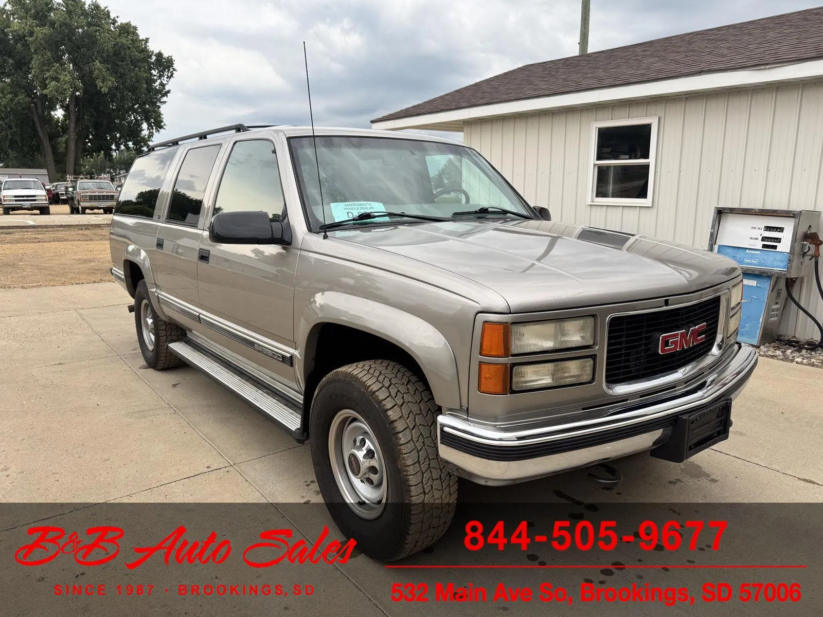 Unknown 1999 GMC Suburban for sale in Brookings, SD
