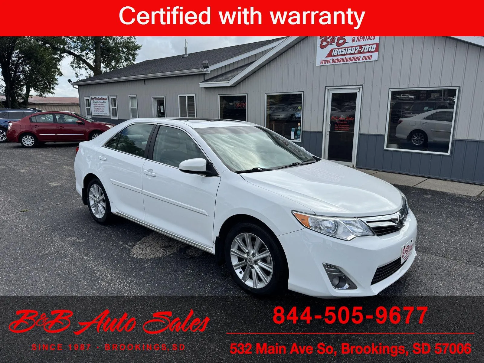 White 2013 Toyota Camry XLE for sale in Brookings, SD