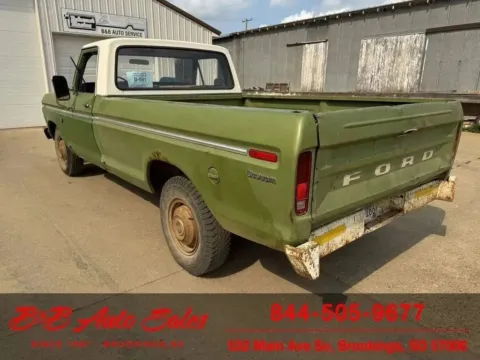 More photos of 1973 Ford F-250 at B & B Auto Sales, SD