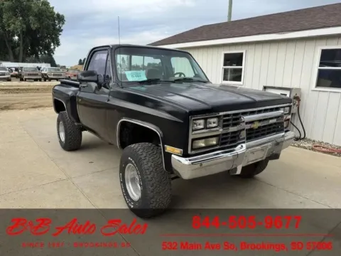 Black 1987 GMC V1500 for sale in Brookings, SD
