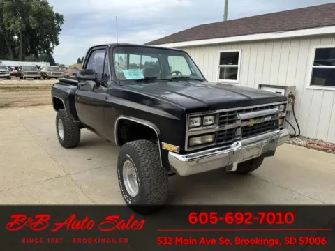 Photos of 1987 GMC V1500 for sale in Brookings, SD at B & B Auto Sales