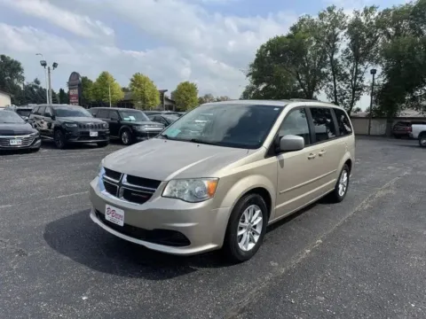 More photos of 2014 Dodge Grand Caravan SXT at B & B Auto Sales, SD