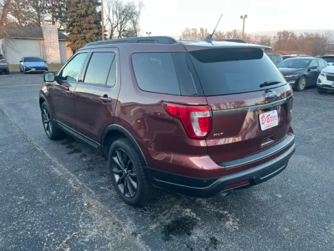 More photos of 2018 Ford Explorer XLT at B & B Auto Sales, SD
