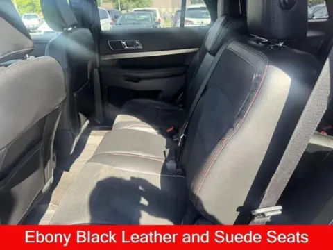 More photos of 2018 Ford Explorer XLT at B & B Auto Sales, SD