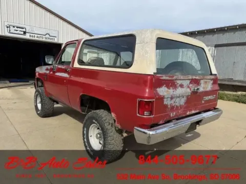 More photos of 1988 Chevrolet Blazer at B & B Auto Sales, SD