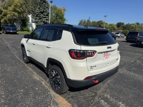 More photos of 2020 Jeep Compass Trailhawk at B & B Auto Sales, SD