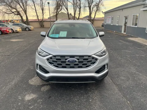 Photos of 2019 Ford Edge SEL for sale in Brookings, SD at B & B Auto Sales