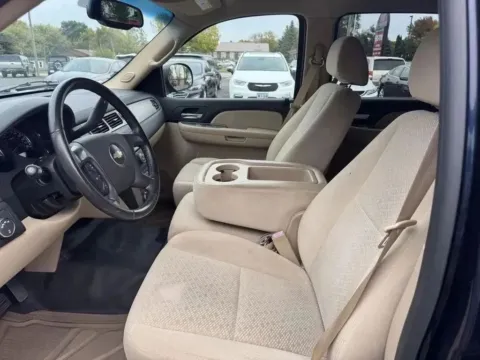 Photos of 2007 Chevrolet Suburban Commercial for sale in Brookings, SD at B & B Auto Sales